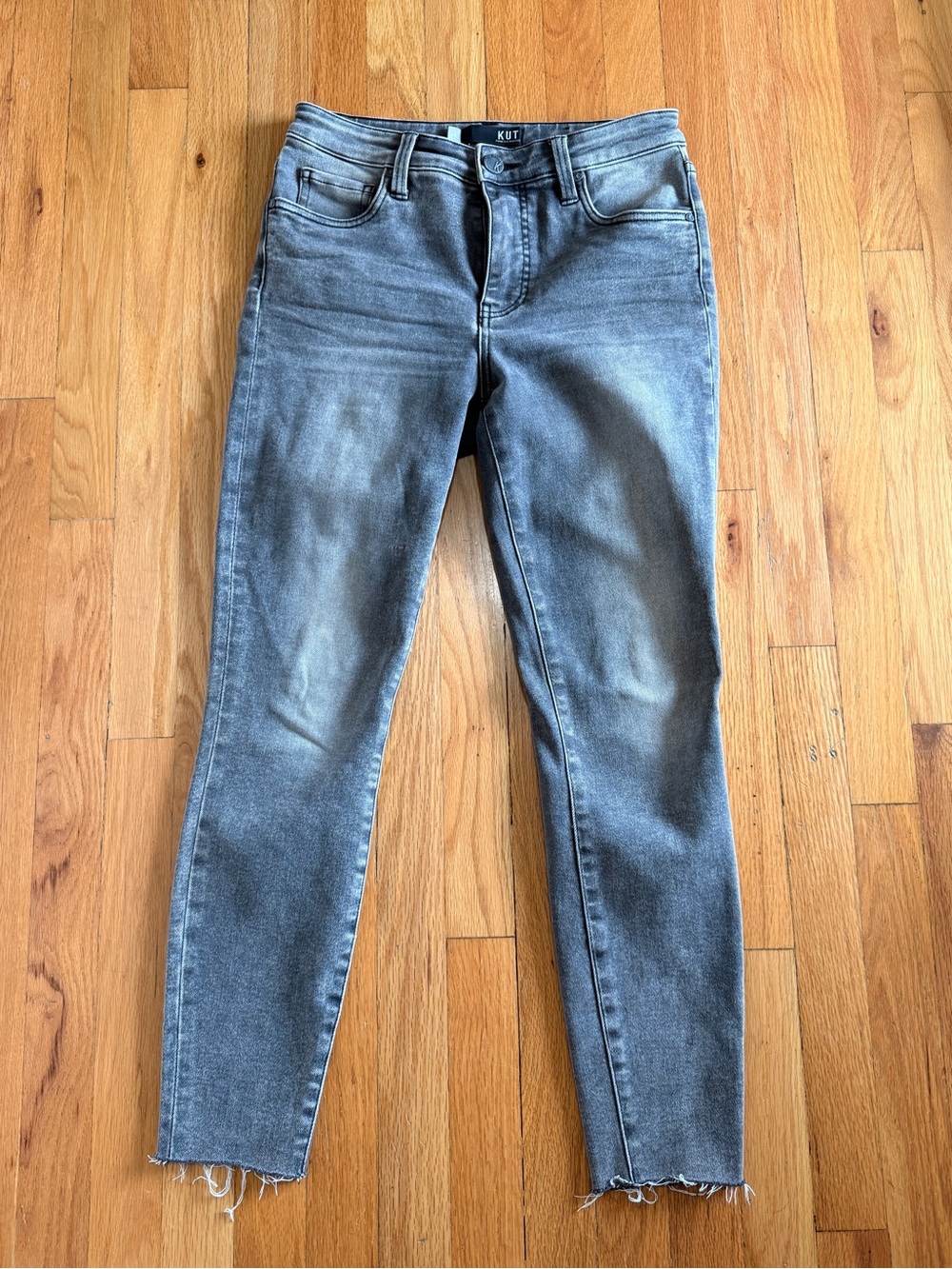 Kut from the Kloth Grey Skinny Jeans with Frayed Hem